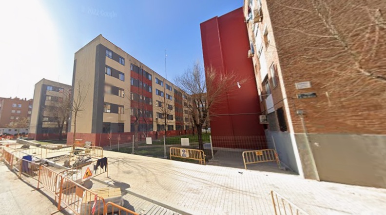 Fachadas-calle-dolorosa-donde-los-mafiosos-de-circleville-han-desahuciado-una-abuela-y-dos-niños-huerfanos-2