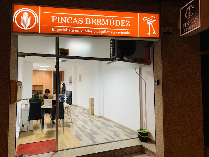 Fincas-Bermudez-parece-que-la-foto-es-falsa