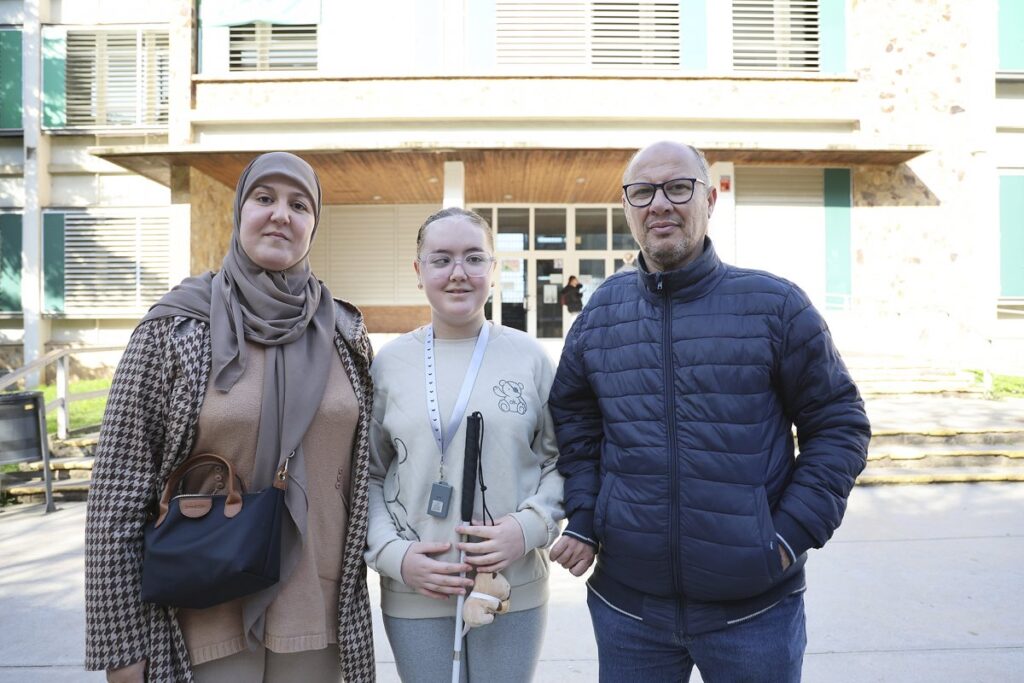 Maroua-doce-años-con-cancer-desahuciada-en-granollers-2