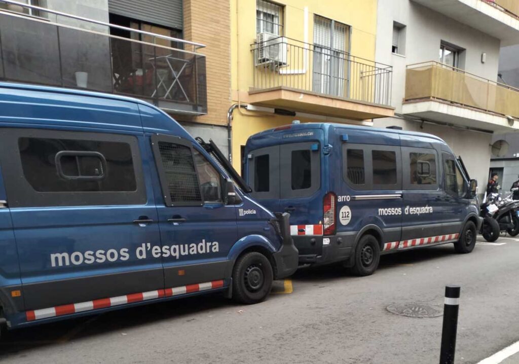 Desahucio-en-can-palet-de-terrasa-por-los-mafiosos-de-gramina-homes-3